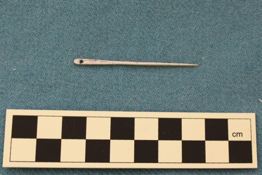 handgefertigte grobe Eisennadel