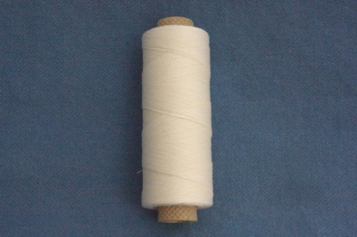 Zwirn auf 50g-Rolle, cremefarben