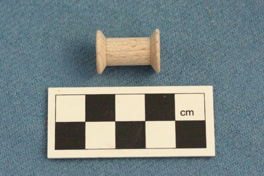 Garnspule Miniatur, Buchenholz, moderne Form