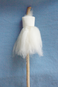 Beispielbild bestückter Rocken/sample picture dressed distaff