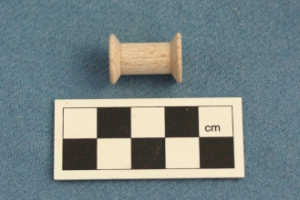 Garnspule Miniatur, Buchenholz, moderne Form