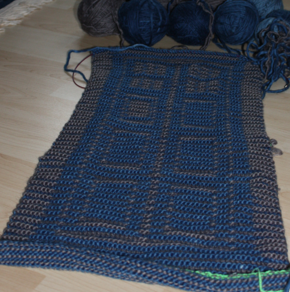 ... and at an angle. It really looks Tardis-y!